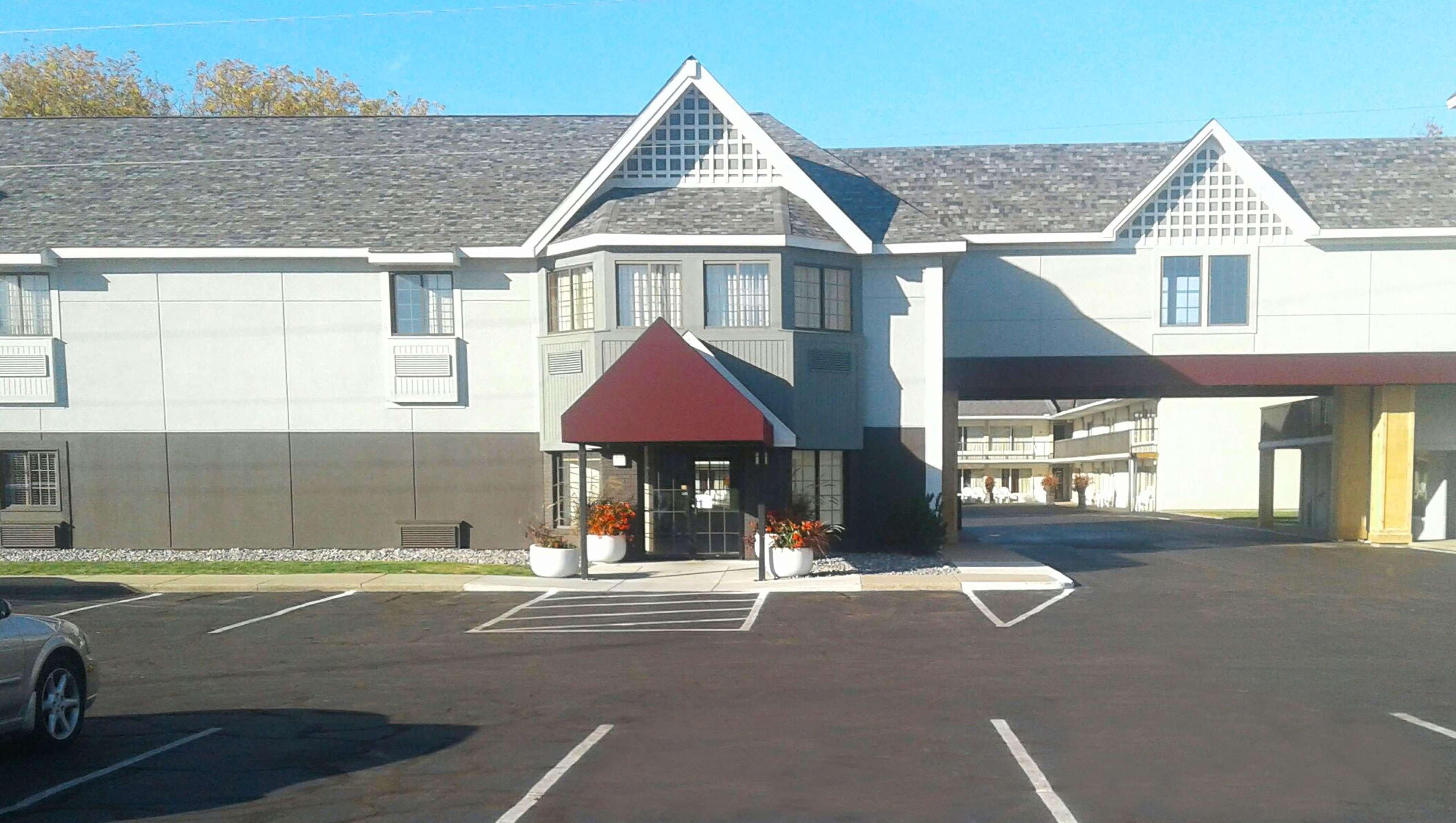 Days Inn By Wyndham Birch Run Exterior foto